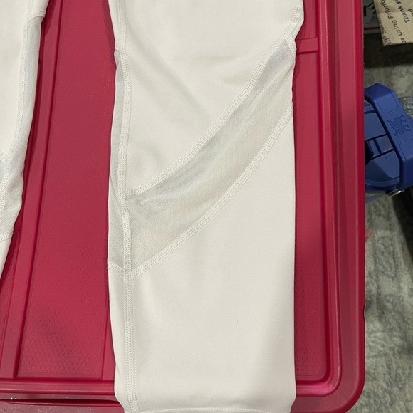 Athleta Med light pink NWOT, so comfortable and soft. - Picture 3 of 11